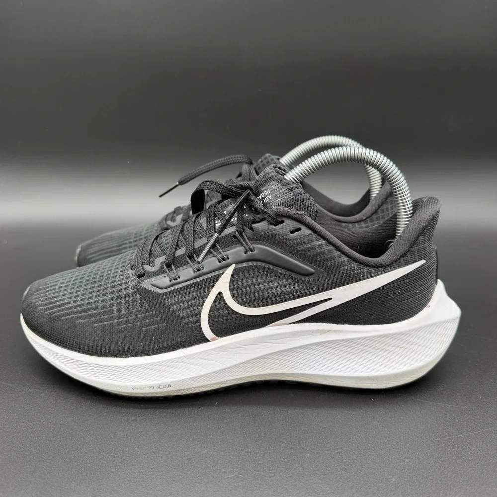 Size 8- Nike‎ Air Zoom Pegasus 39 Women's Black